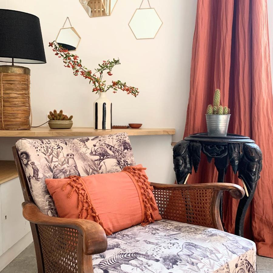 Home Chic Home - Les Suites De La Comedie Монпелие Екстериор снимка