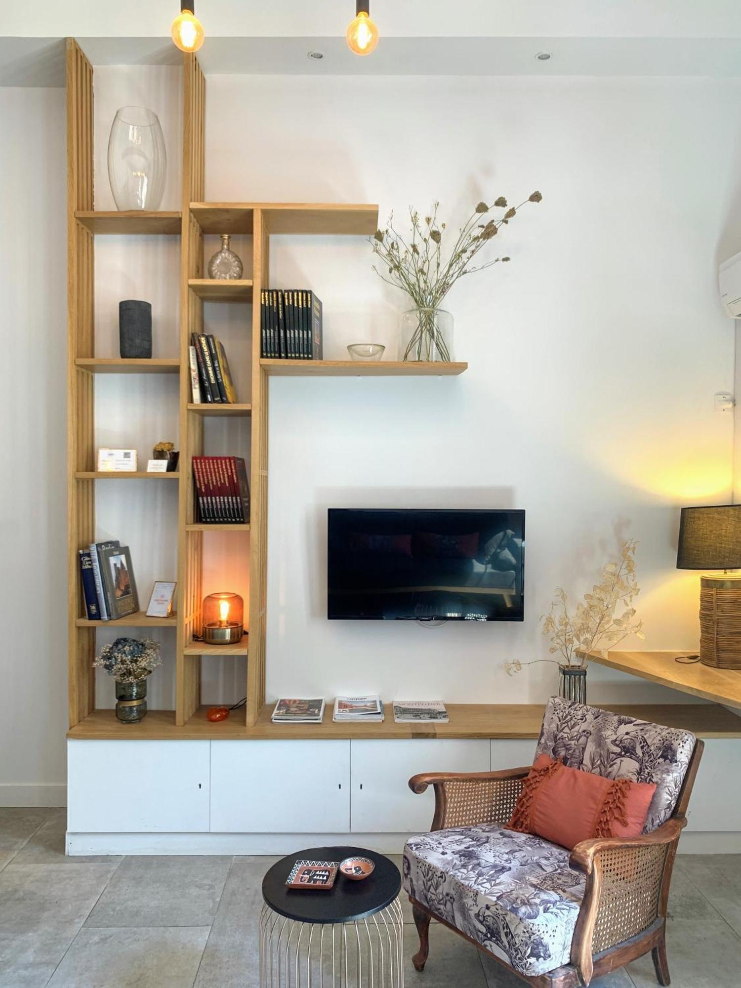 Home Chic Home - Les Suites De La Comedie Монпелие Екстериор снимка