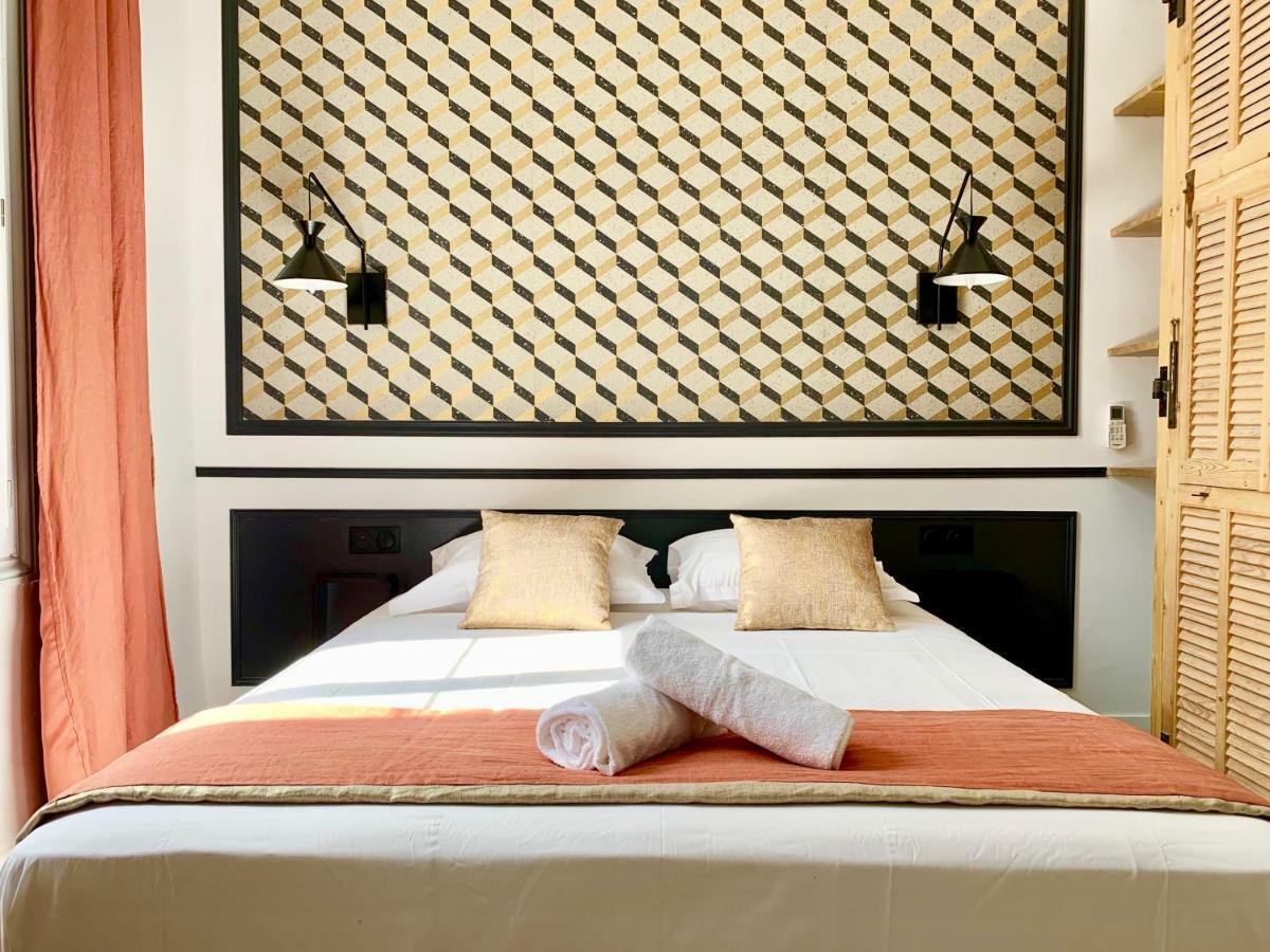 Home Chic Home - Les Suites De La Comedie Монпелие Екстериор снимка