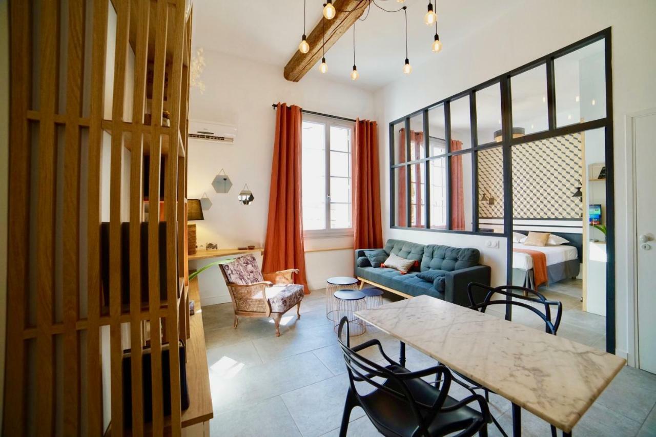 Home Chic Home - Les Suites De La Comedie Монпелие Екстериор снимка